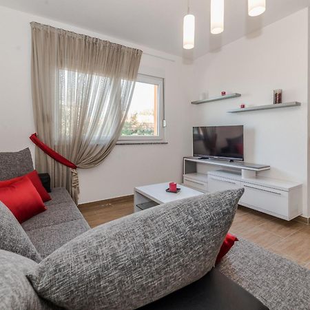 Apartments Kovacevic วีร์ ภายนอก รูปภาพ