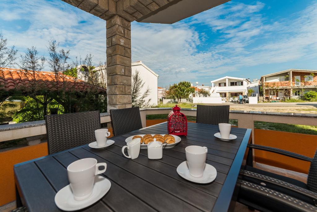 Apartments Kovacevic วีร์ ภายนอก รูปภาพ